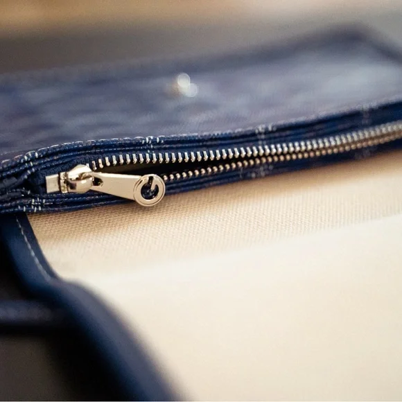 Plumet Pouch Wallet - Picture 4 of 7